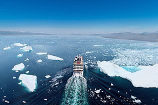 Hapag Lloyd Kreuzfahrt unterwegs im antartkischen Meer